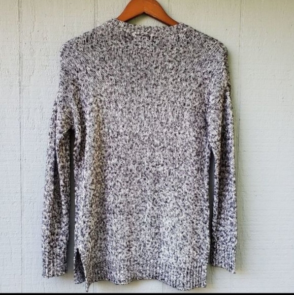 Banana Republic Marled Knit V Neck Sweater - Picture 3 of 3